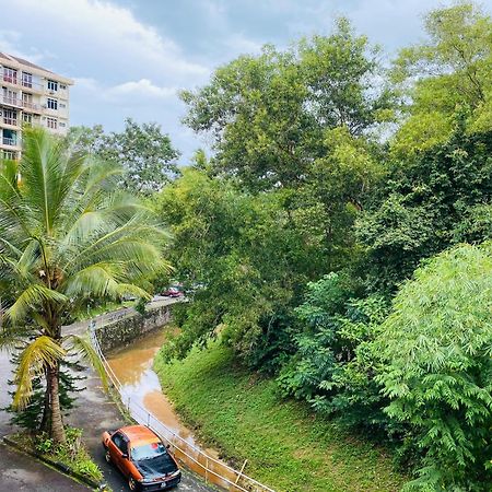 Batu Ferringhi Bayu Emas Apartment Exterior foto